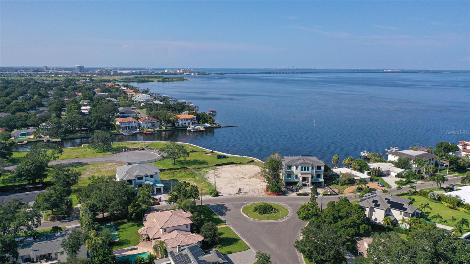 TB8423900 Property Photo