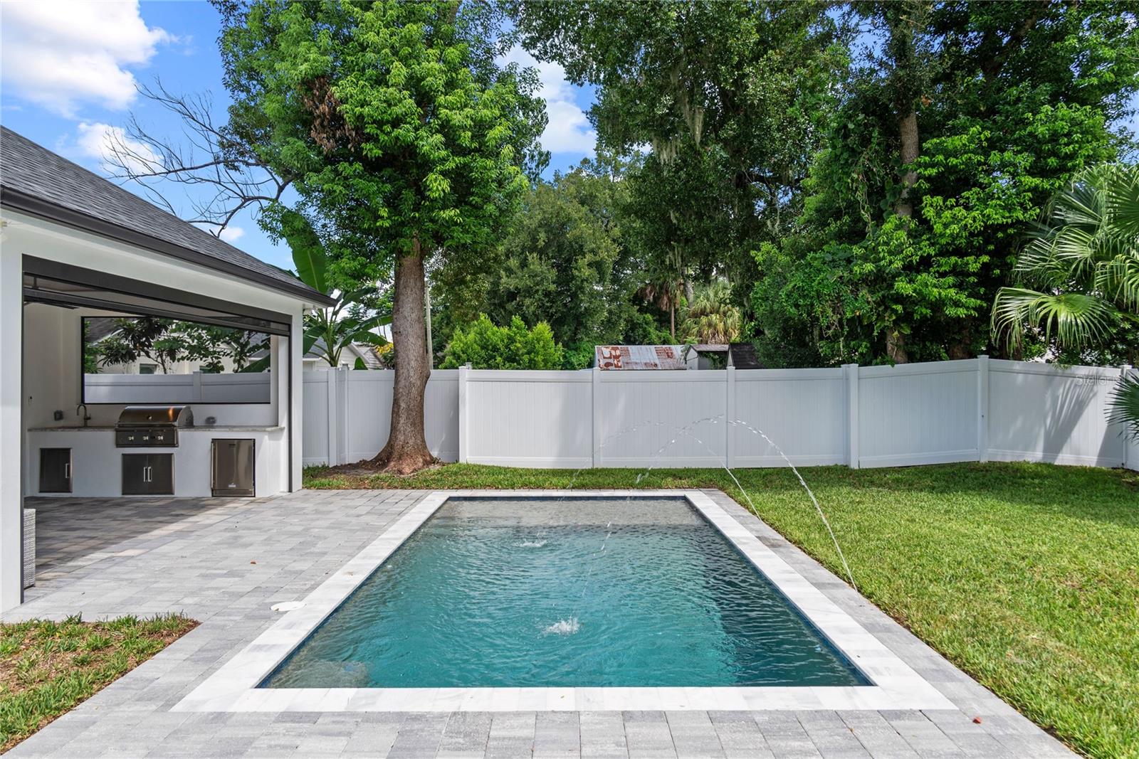 2219 MUSSELWHITE AVE, ORLANDO, FL, 32804