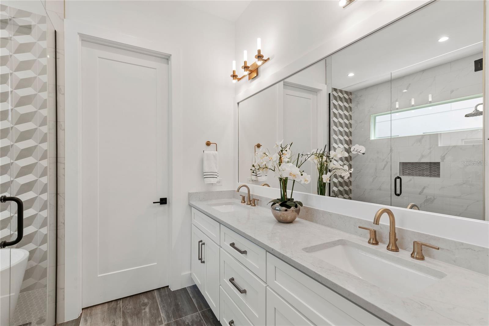 2219 MUSSELWHITE AVE, ORLANDO, FL, 32804