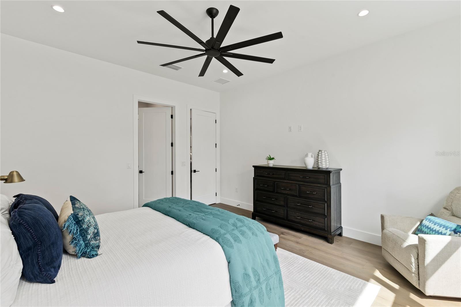 2219 MUSSELWHITE AVE, ORLANDO, FL, 32804