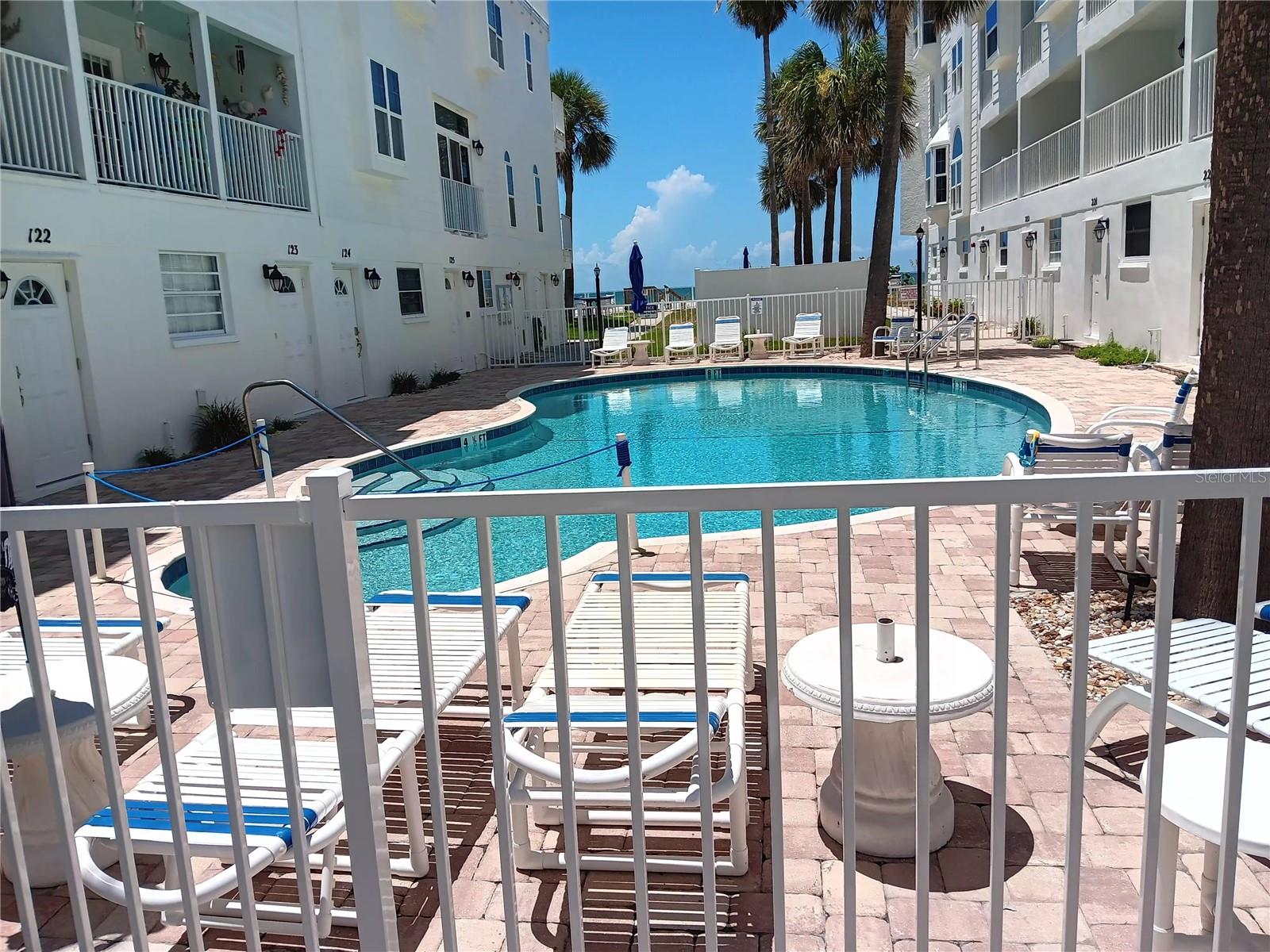 17960 GULF BLVD #118, REDINGTON SHORES, FL, 33708