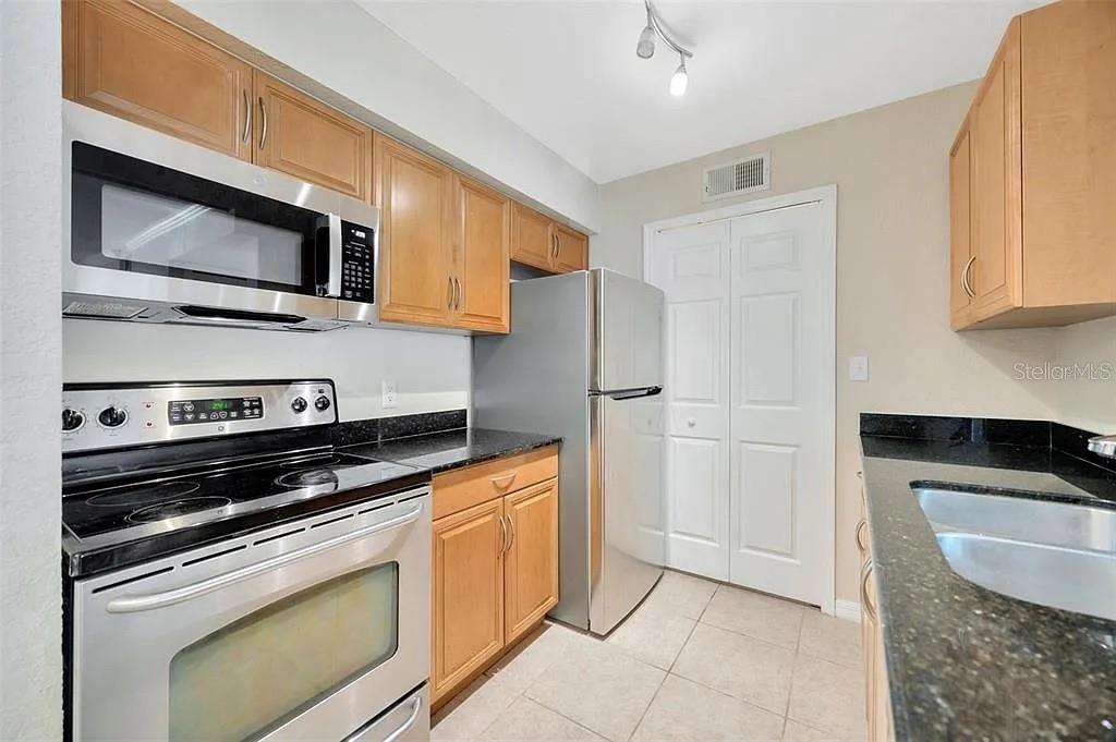 3274 HAVILAND CT #104, PALM HARBOR, FL, 34684