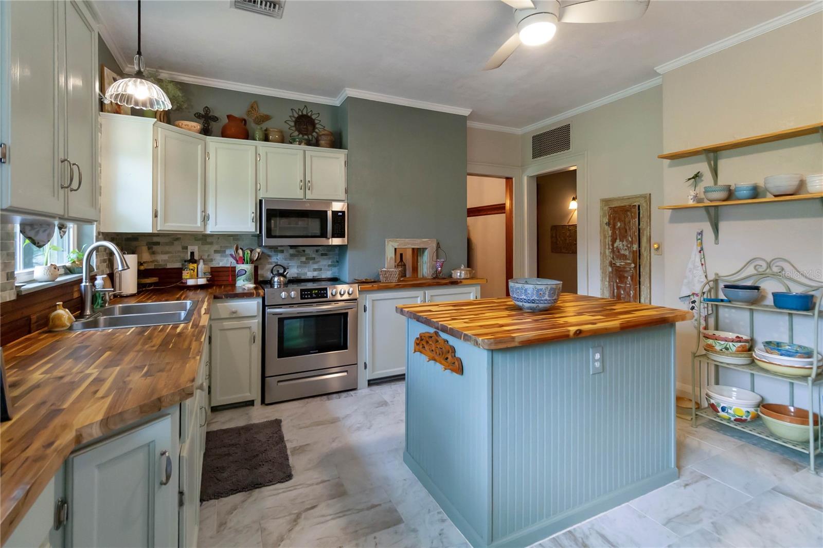 245 N CENTRAL AVE, APOPKA, FL, 32703