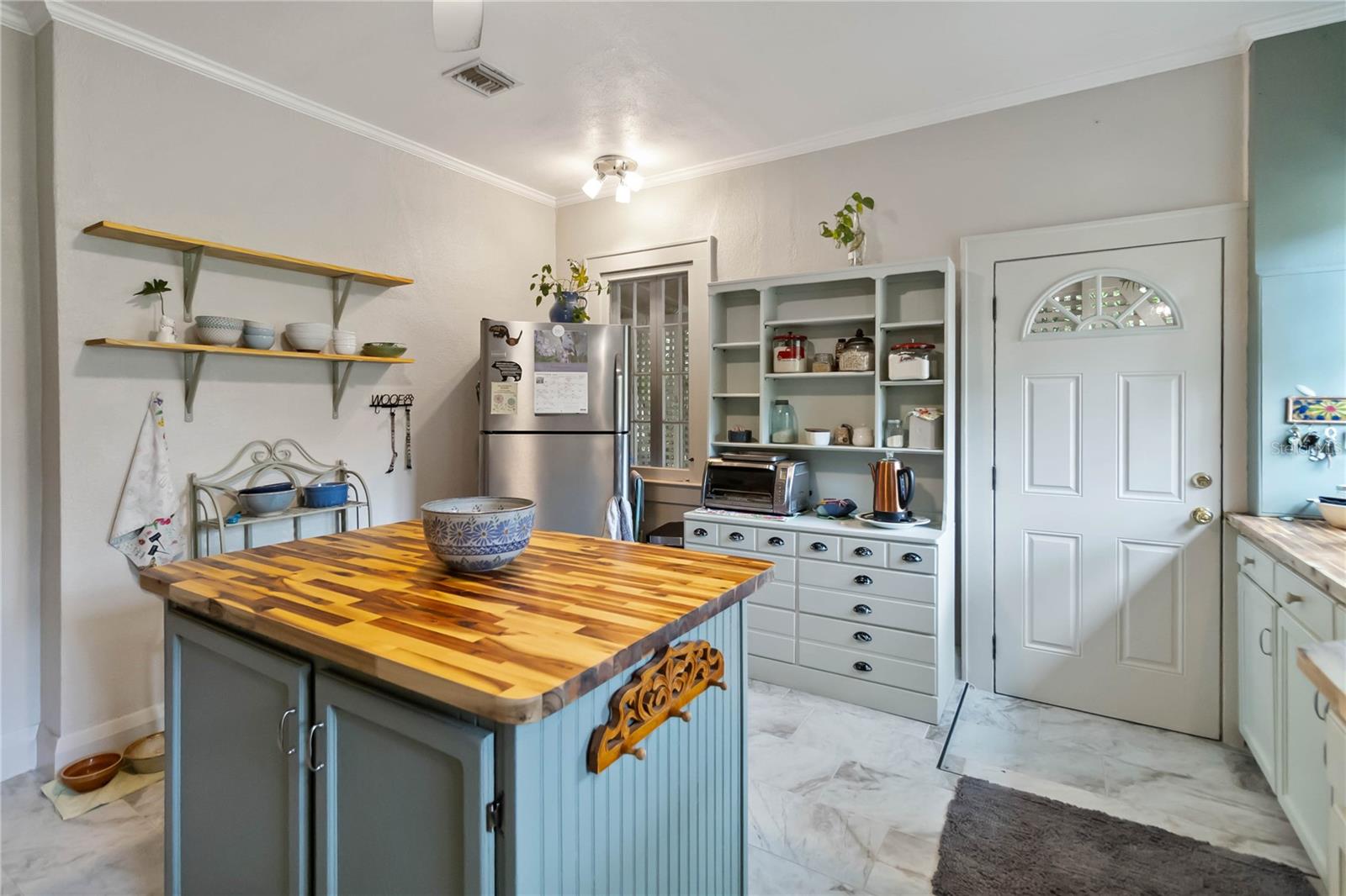 245 N CENTRAL AVE, APOPKA, FL, 32703