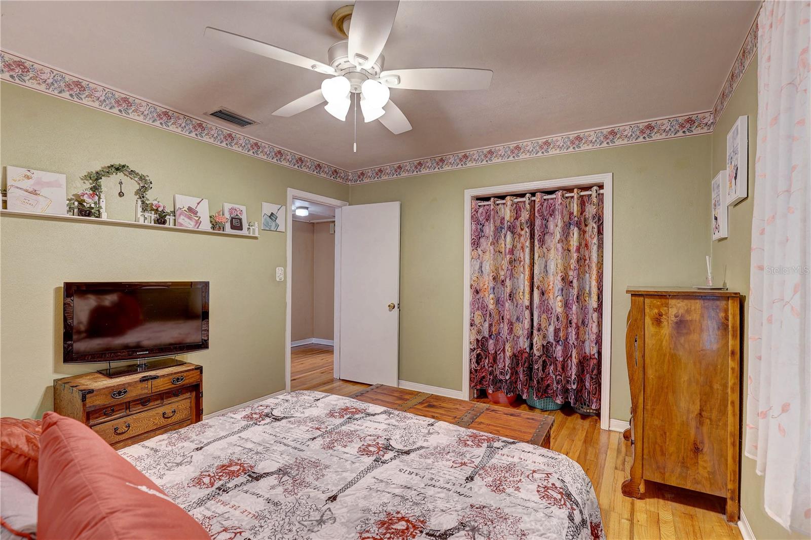 3124 31ST AVE N, ST PETERSBURG, FL, 33713