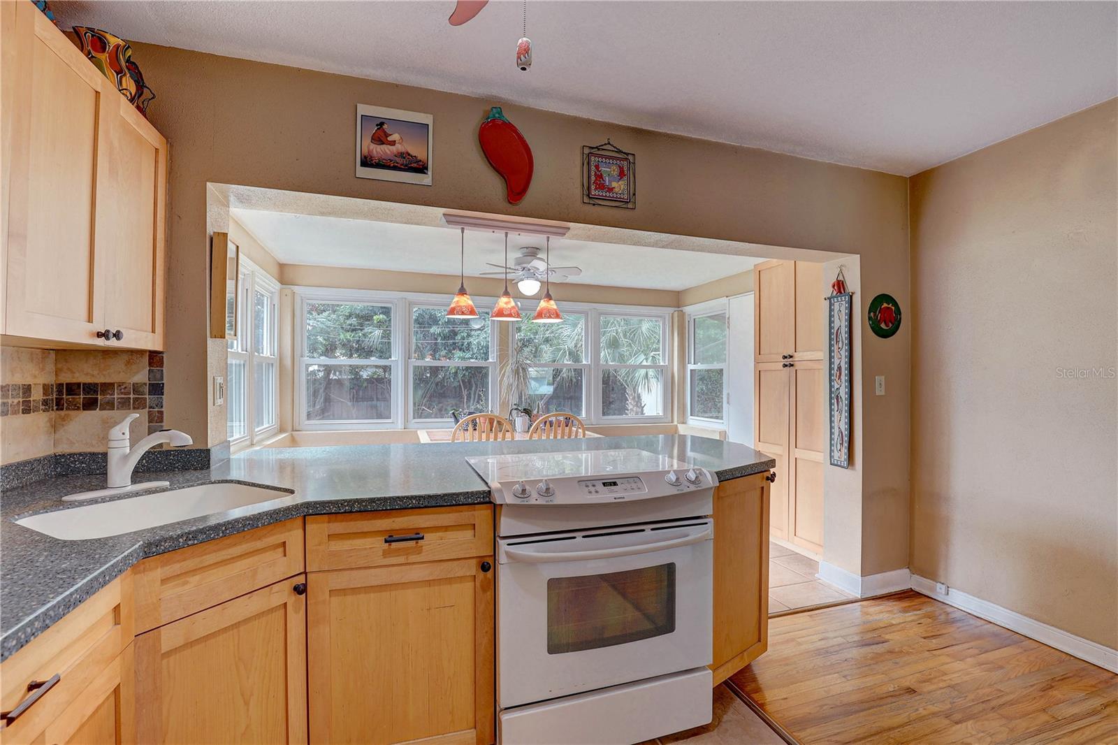 3124 31ST AVE N, ST PETERSBURG, FL, 33713