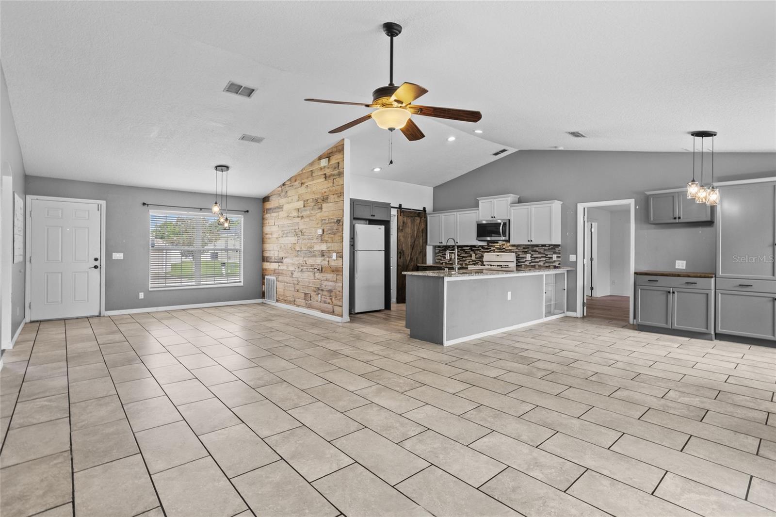 112 LAKE BUTLER AVE, HAINES CITY, FL, 33844