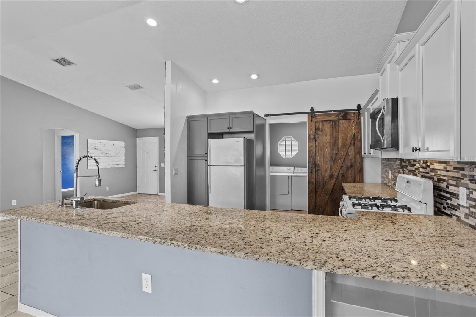 112 LAKE BUTLER AVE, HAINES CITY, FL, 33844