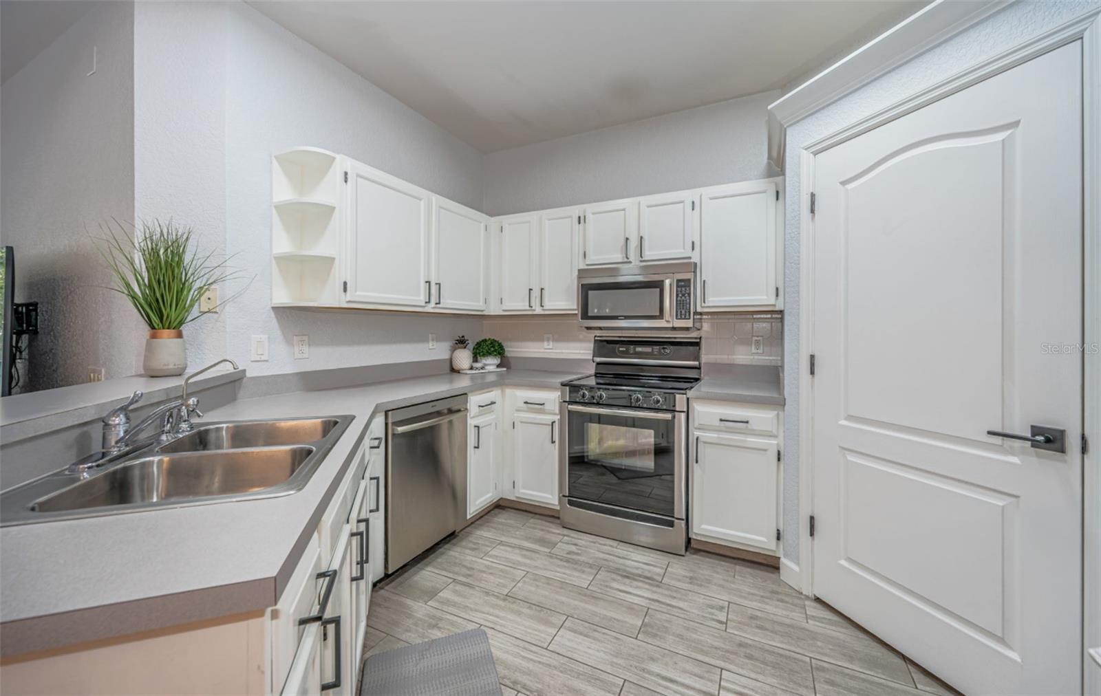 603 FATHOM CT, TAMPA, FL, 33602