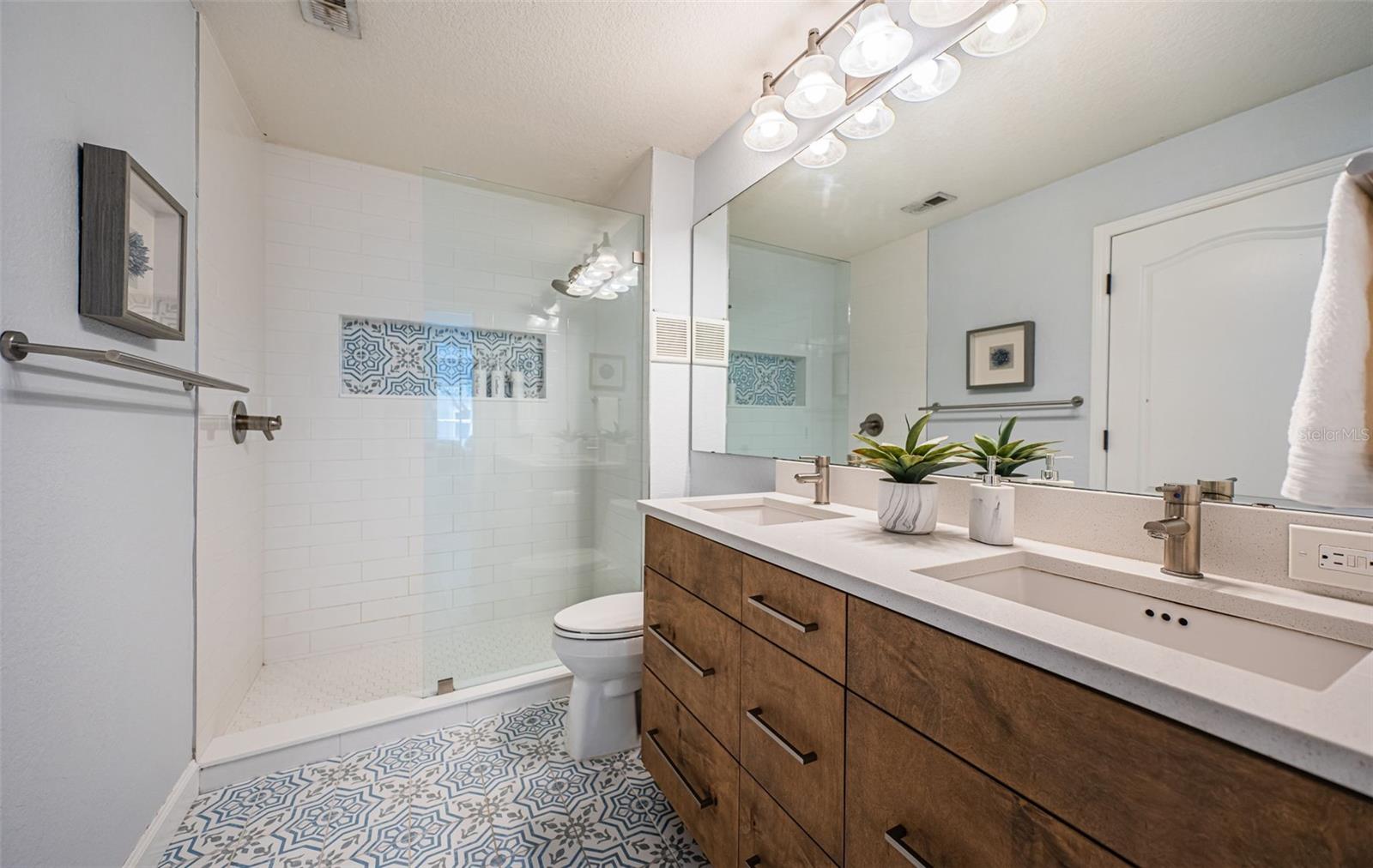 603 FATHOM CT, TAMPA, FL, 33602