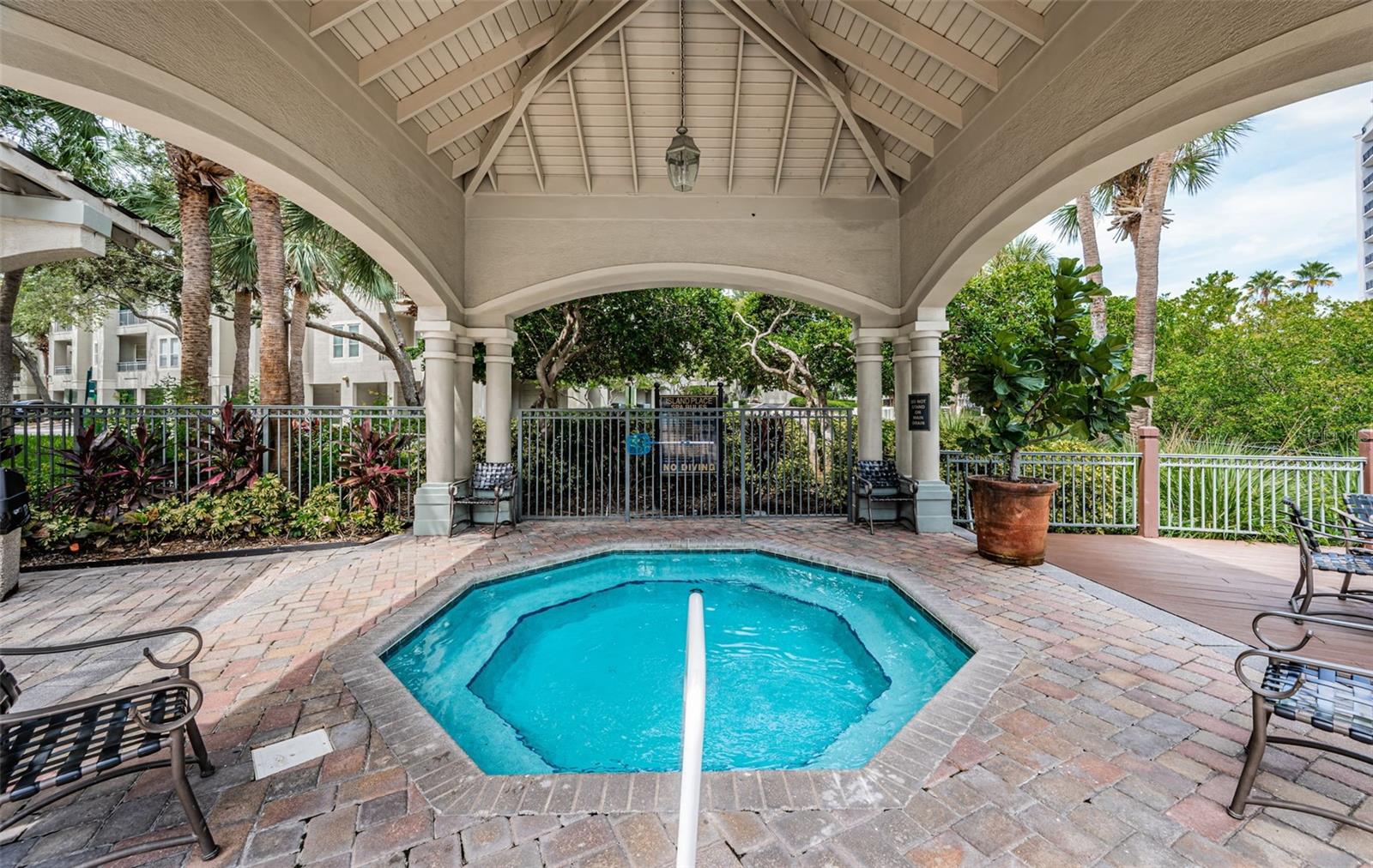 603 FATHOM CT, TAMPA, FL, 33602