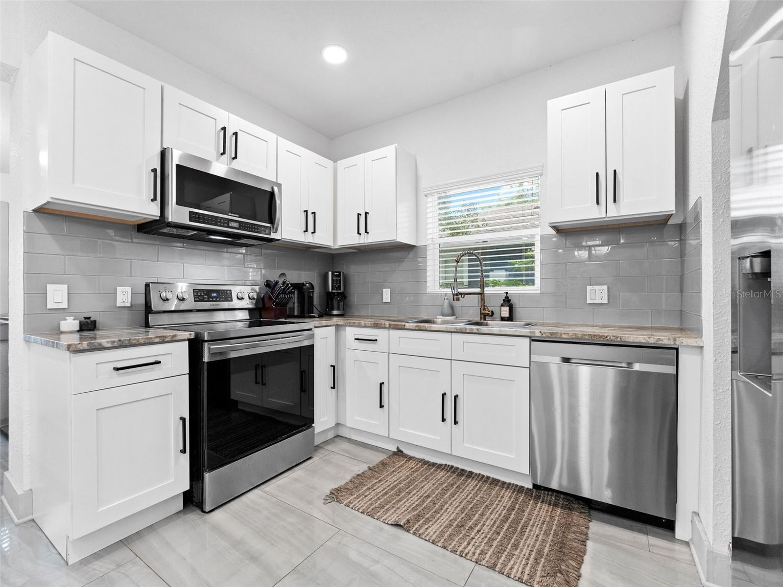 5012 N BRANCH AVE, TAMPA, FL, 33603