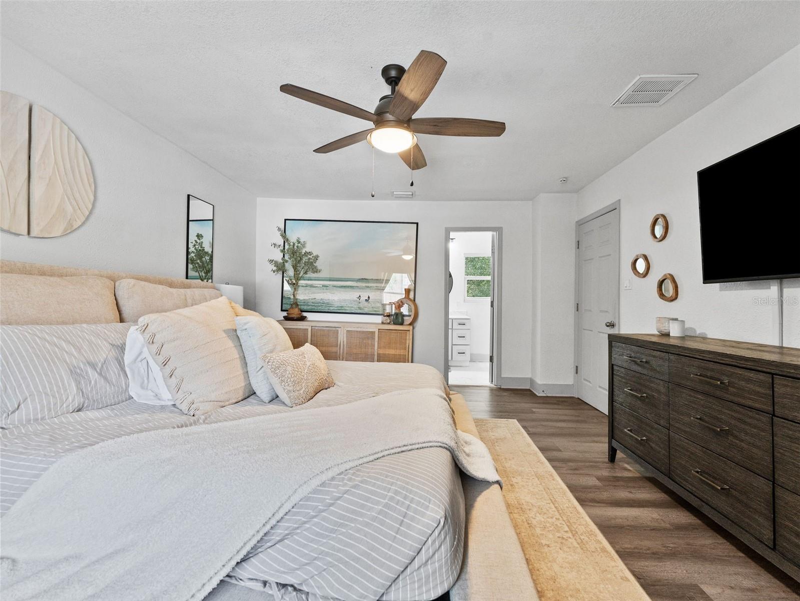 5012 N BRANCH AVE, TAMPA, FL, 33603