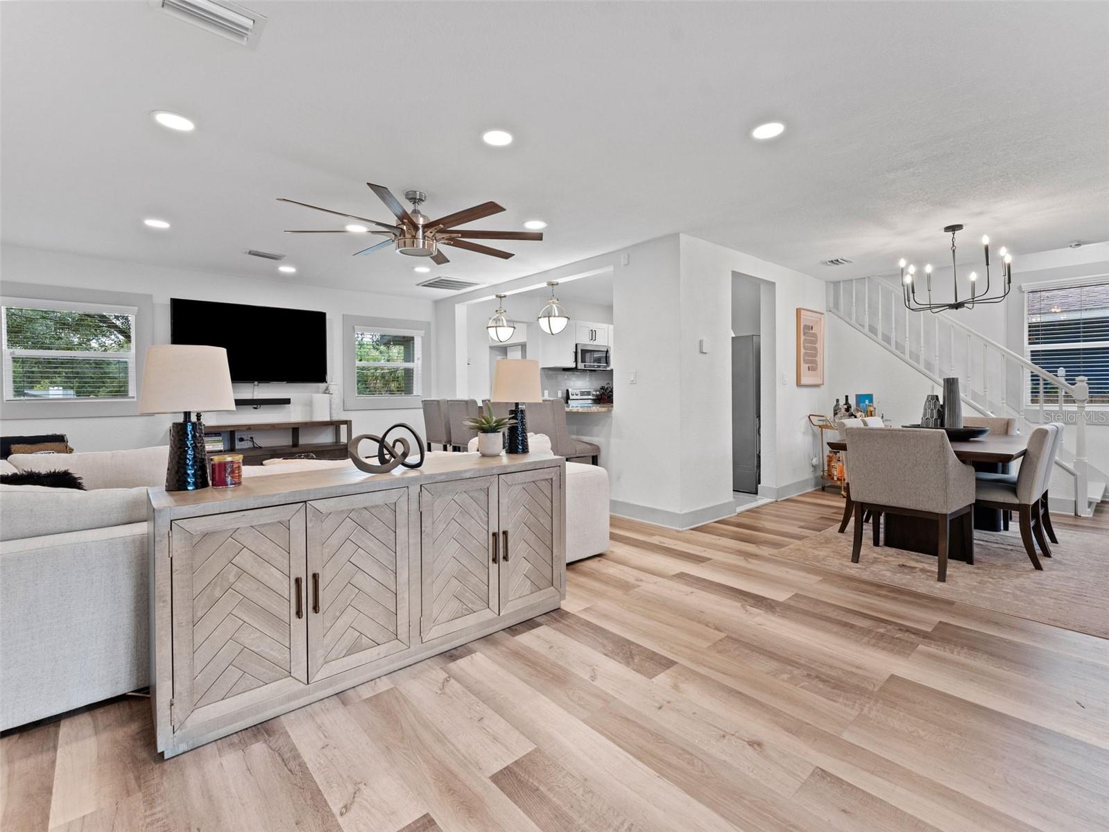 5012 N BRANCH AVE, TAMPA, FL, 33603