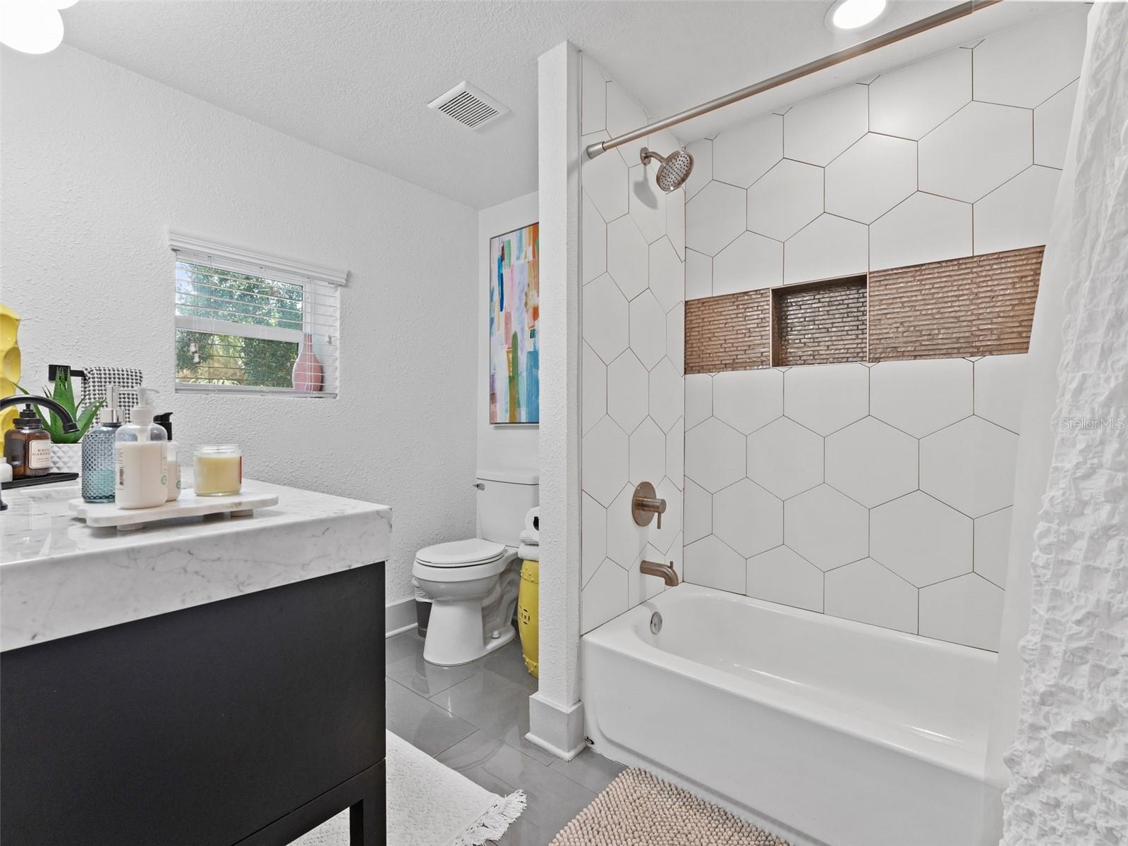 5012 N BRANCH AVE, TAMPA, FL, 33603