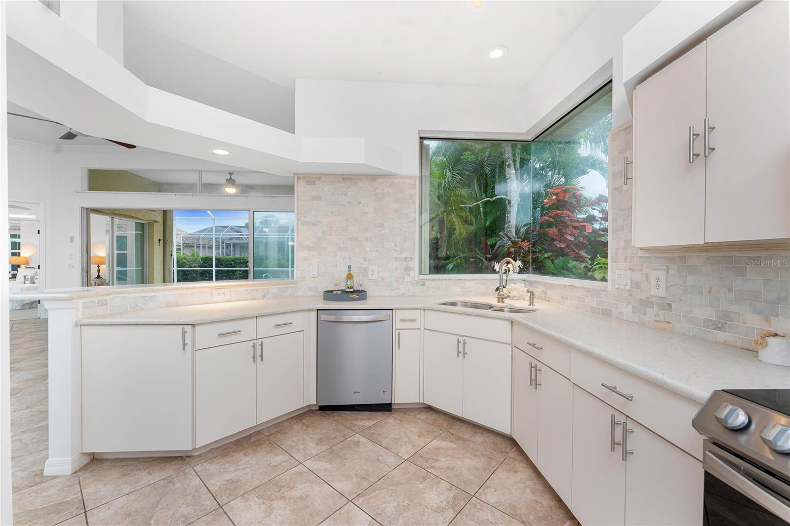 680 LAKESCENE DR, VENICE, FL, 34293