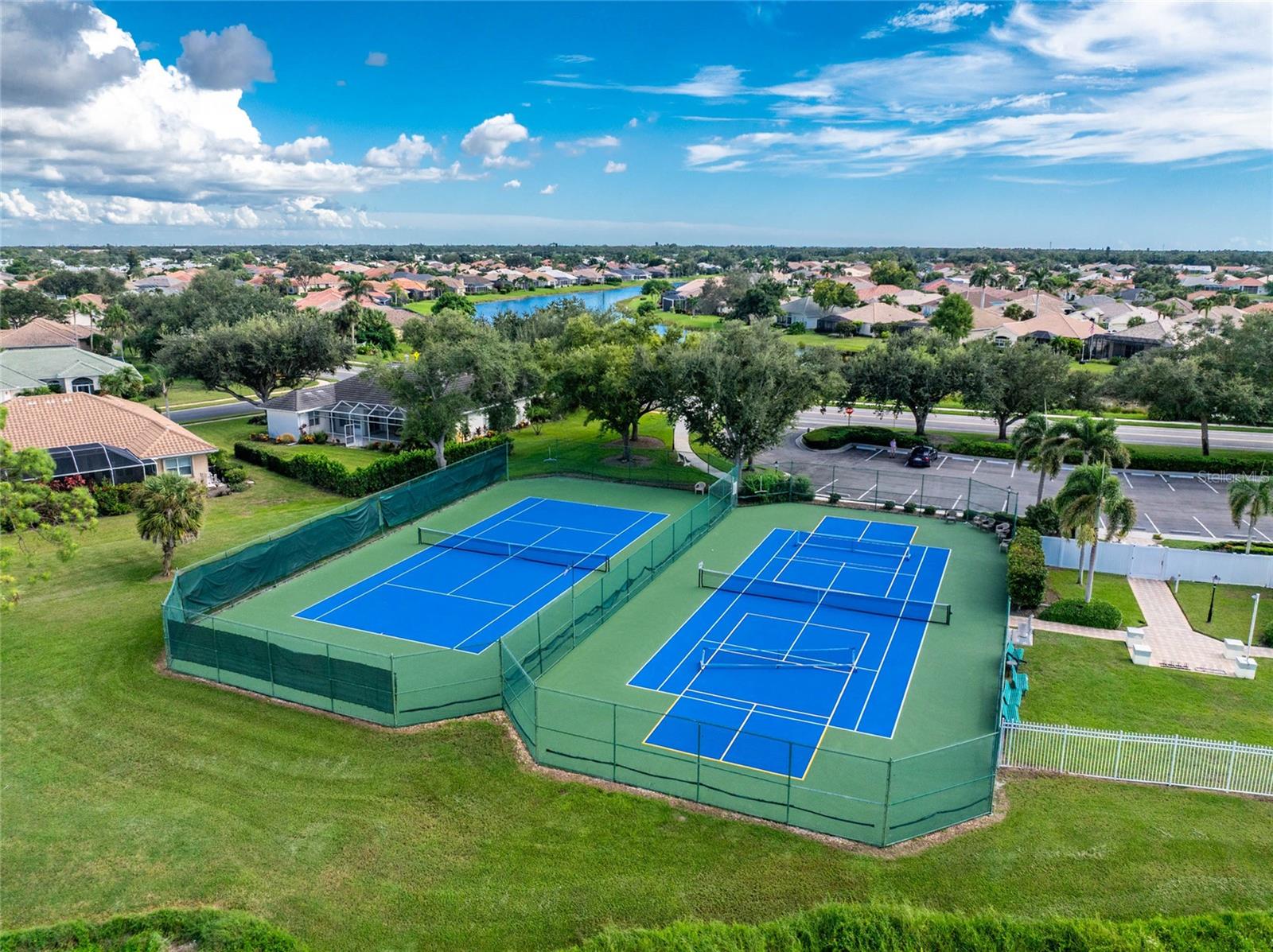 680 LAKESCENE DR, VENICE, FL, 34293