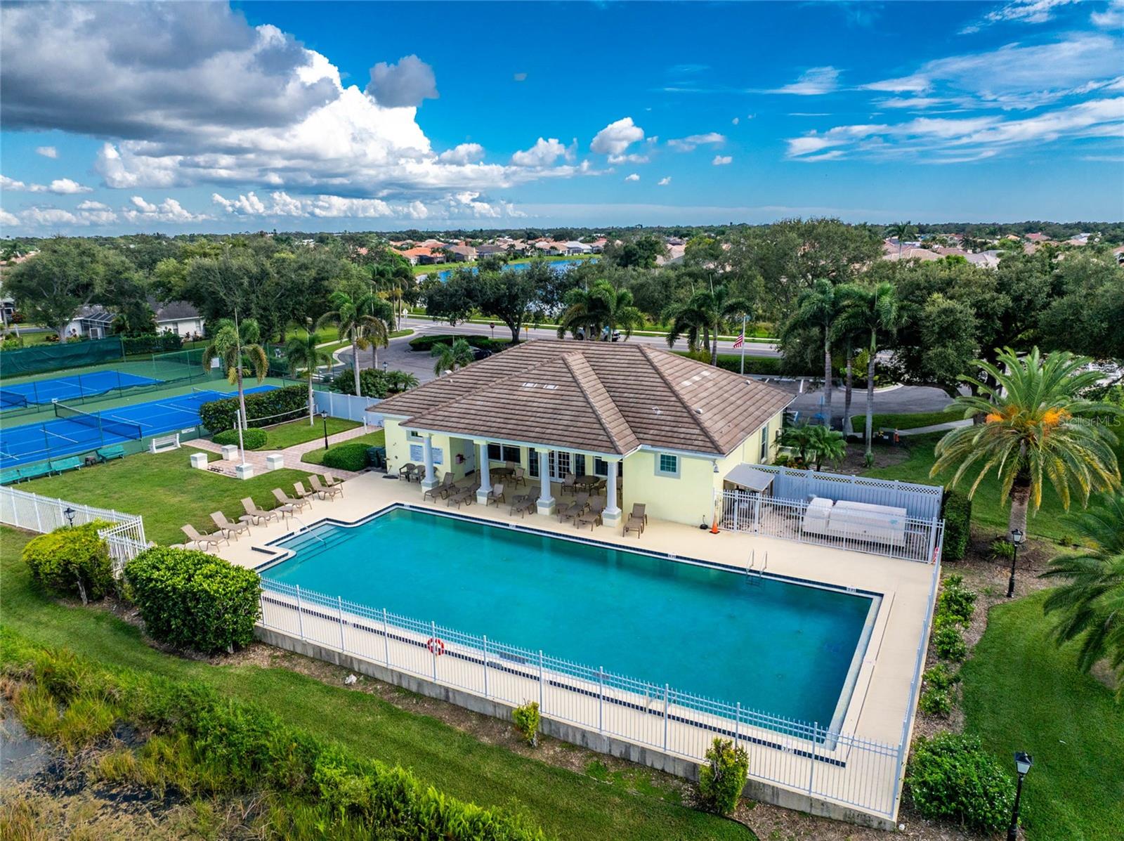 680 LAKESCENE DR, VENICE, FL, 34293