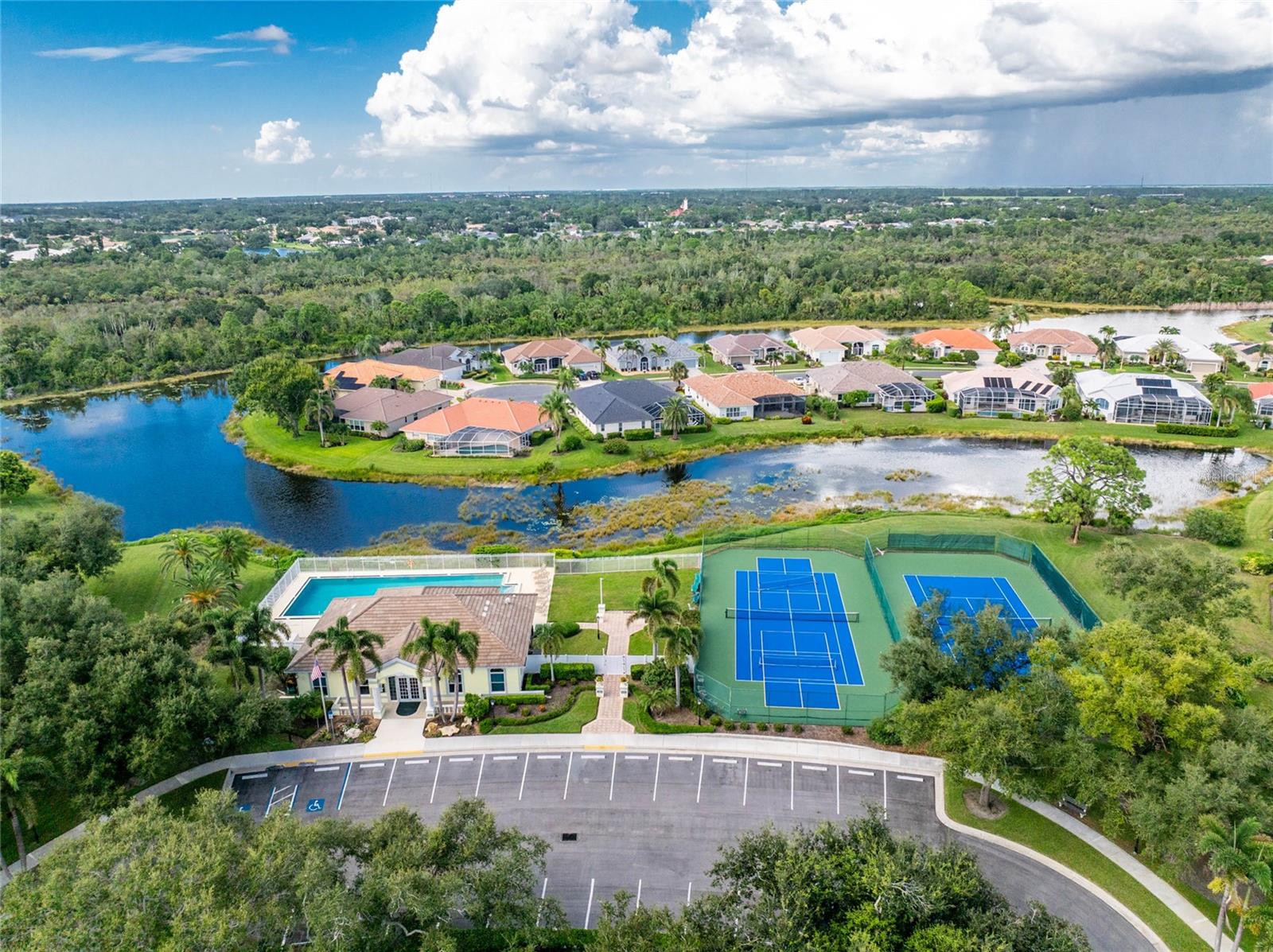 680 LAKESCENE DR, VENICE, FL, 34293