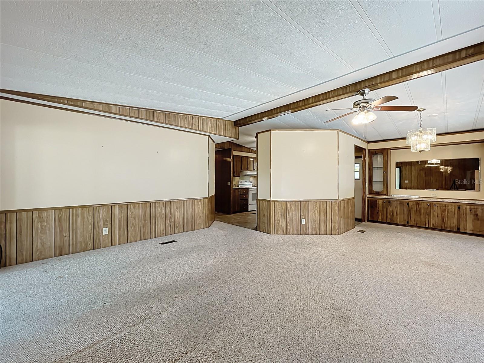 1440 NASSAU CIR, TAVARES, FL, 32778