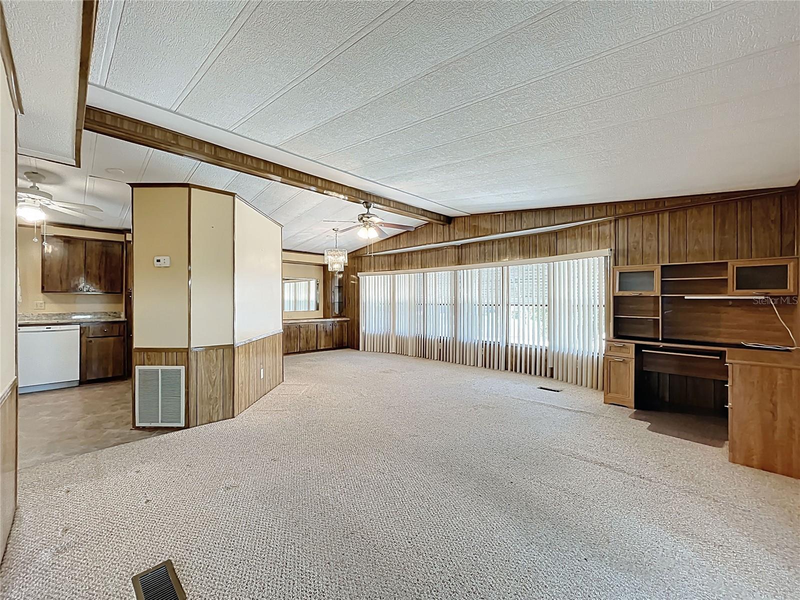 1440 NASSAU CIR, TAVARES, FL, 32778