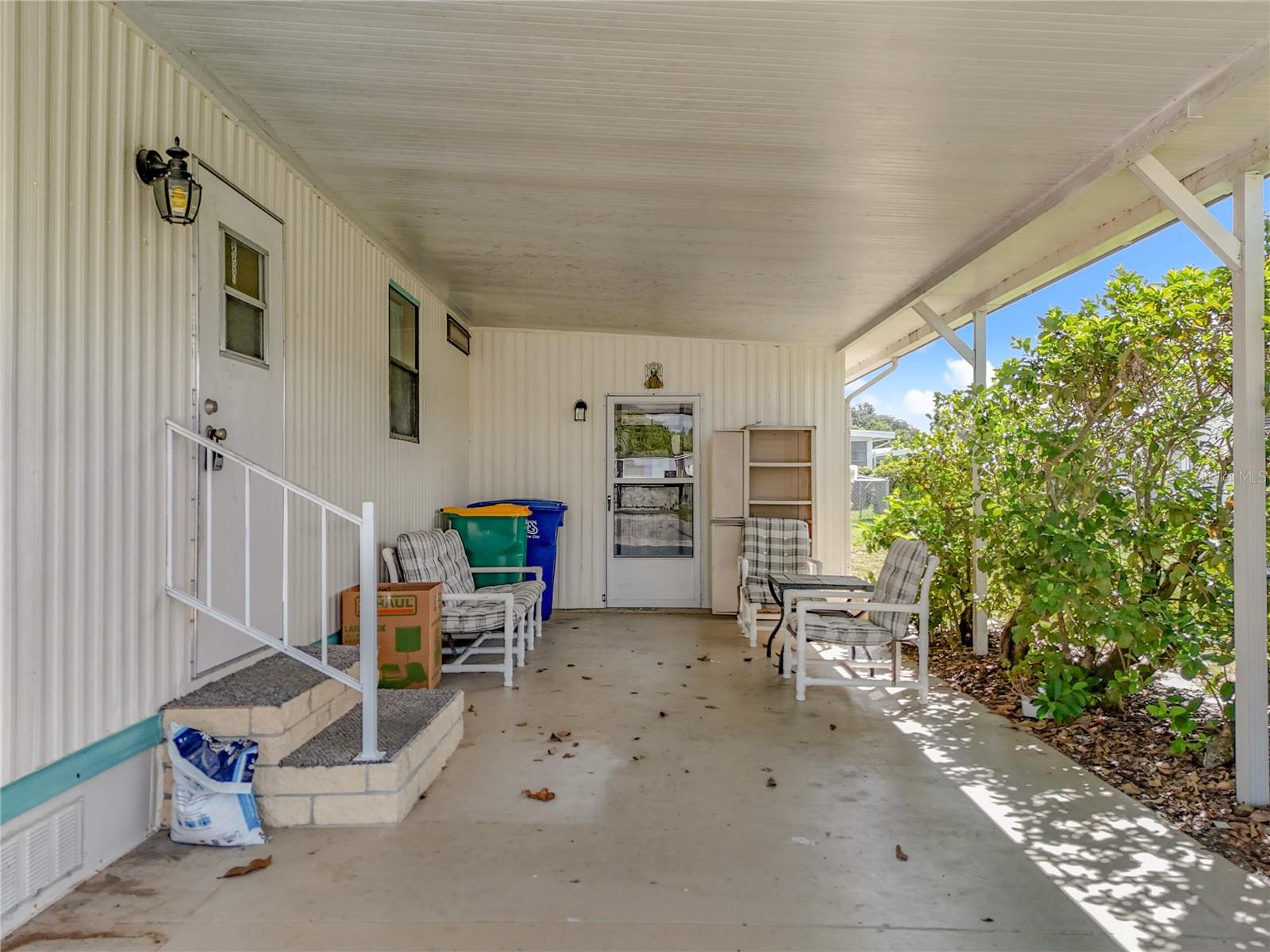 1440 NASSAU CIR, TAVARES, FL, 32778