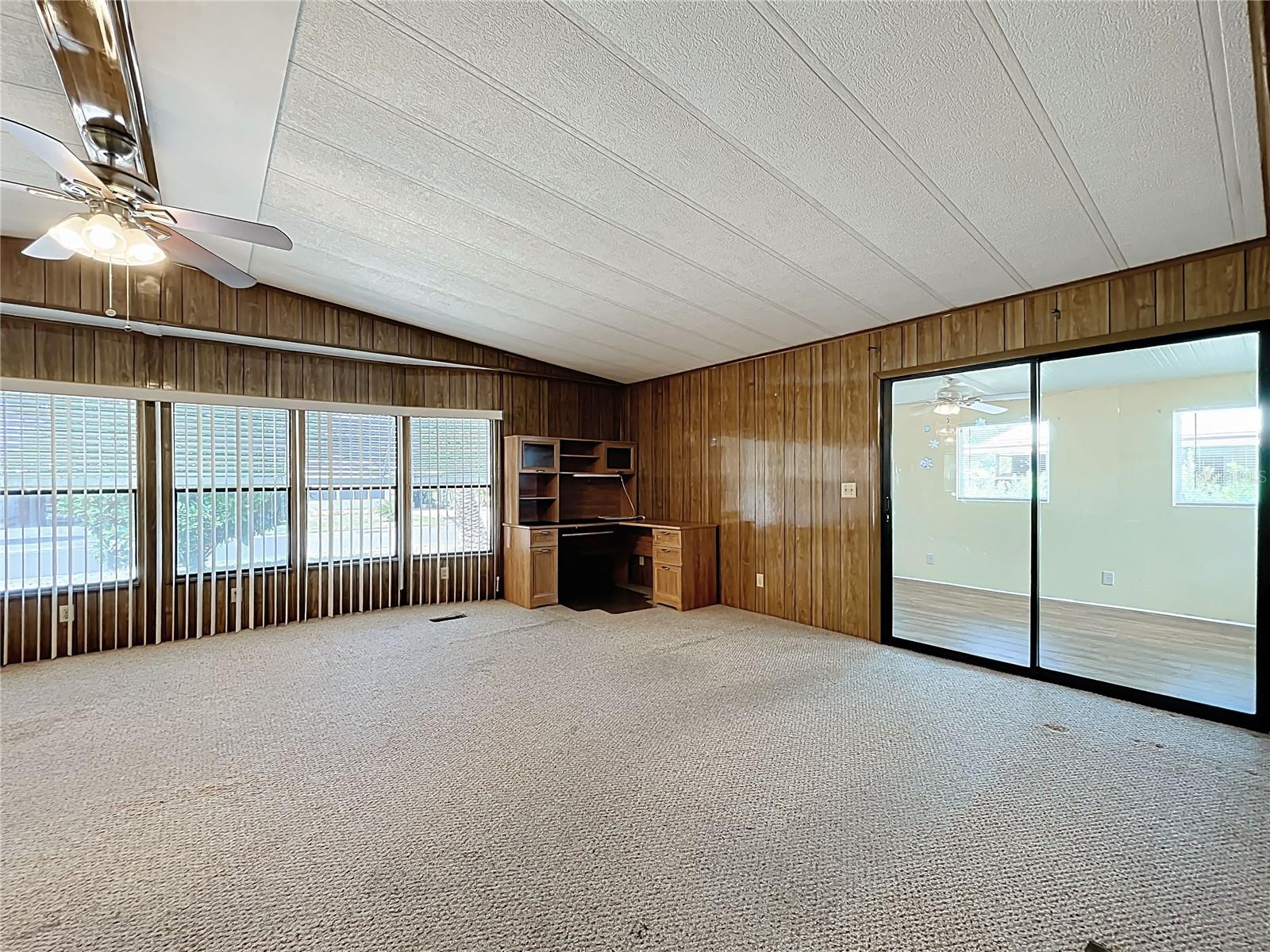 1440 NASSAU CIR, TAVARES, FL, 32778