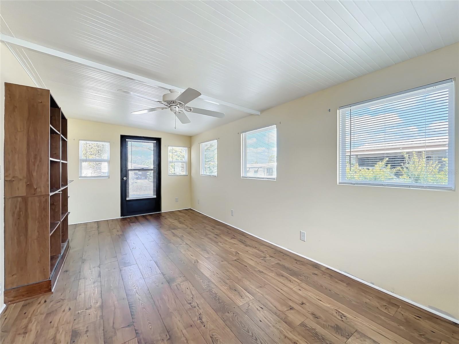 1440 NASSAU CIR, TAVARES, FL, 32778