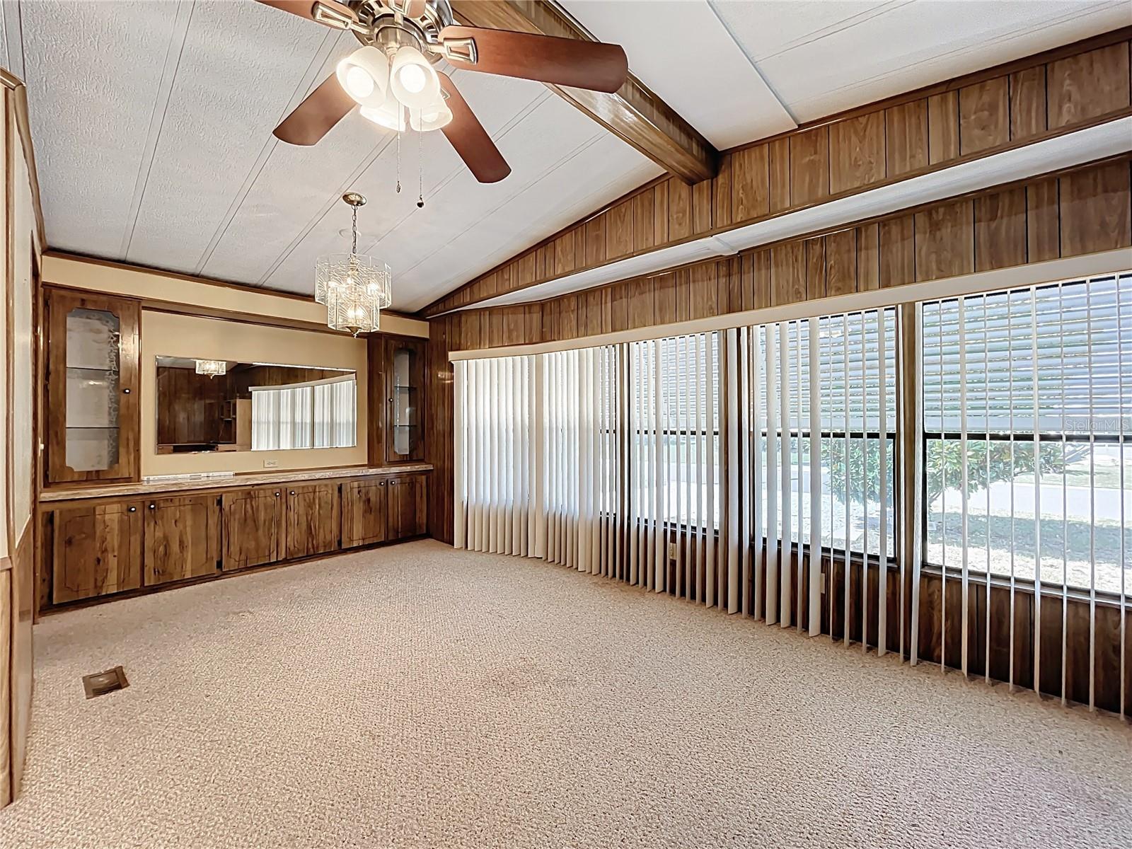 1440 NASSAU CIR, TAVARES, FL, 32778