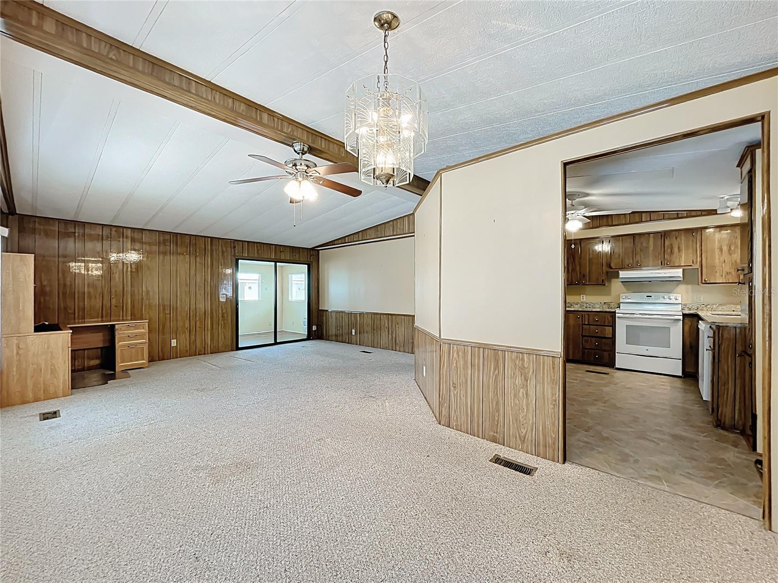 1440 NASSAU CIR, TAVARES, FL, 32778