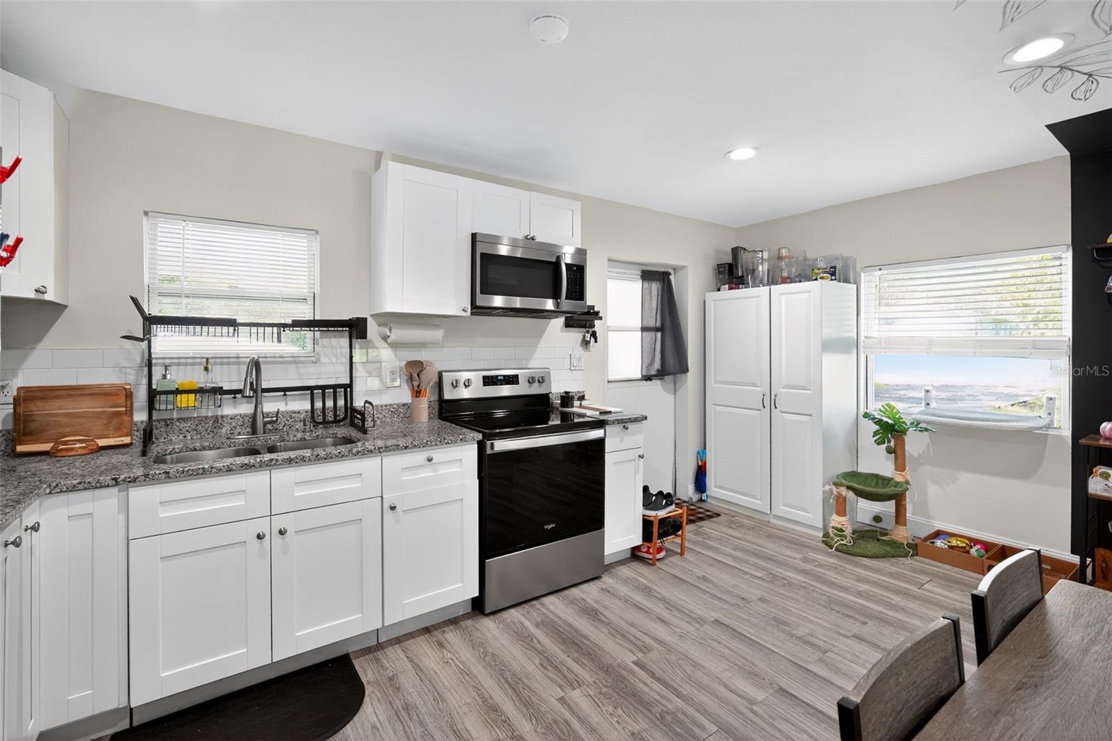 910 WHITEWAY DR, BROOKSVILLE, FL, 34601