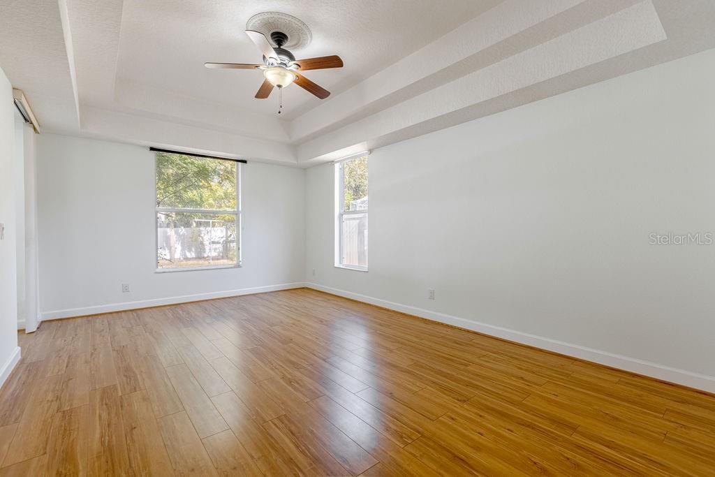 1032 LEGENDS PASS DR, VALRICO, FL, 33594