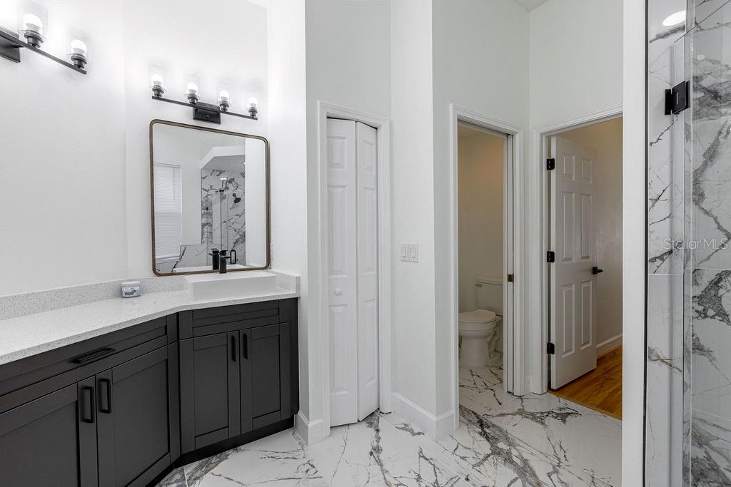 1032 LEGENDS PASS DR, VALRICO, FL, 33594