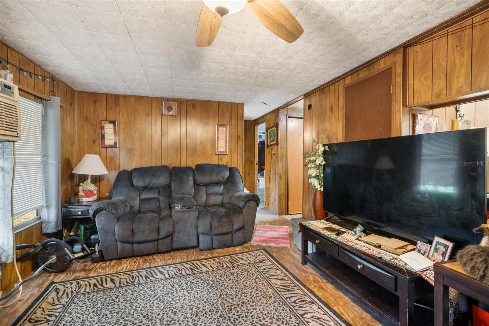 2407 E 148TH AVE, LUTZ, FL, 33549