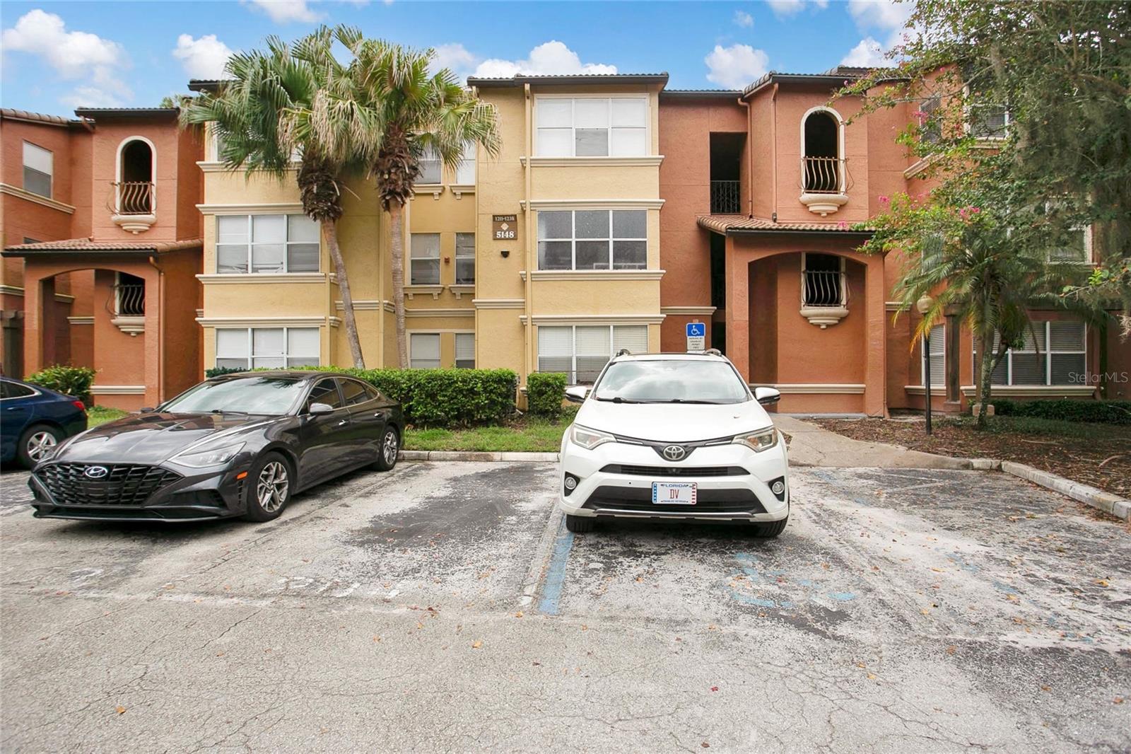 5148 CONROY RD #12, ORLANDO, FL, 32811