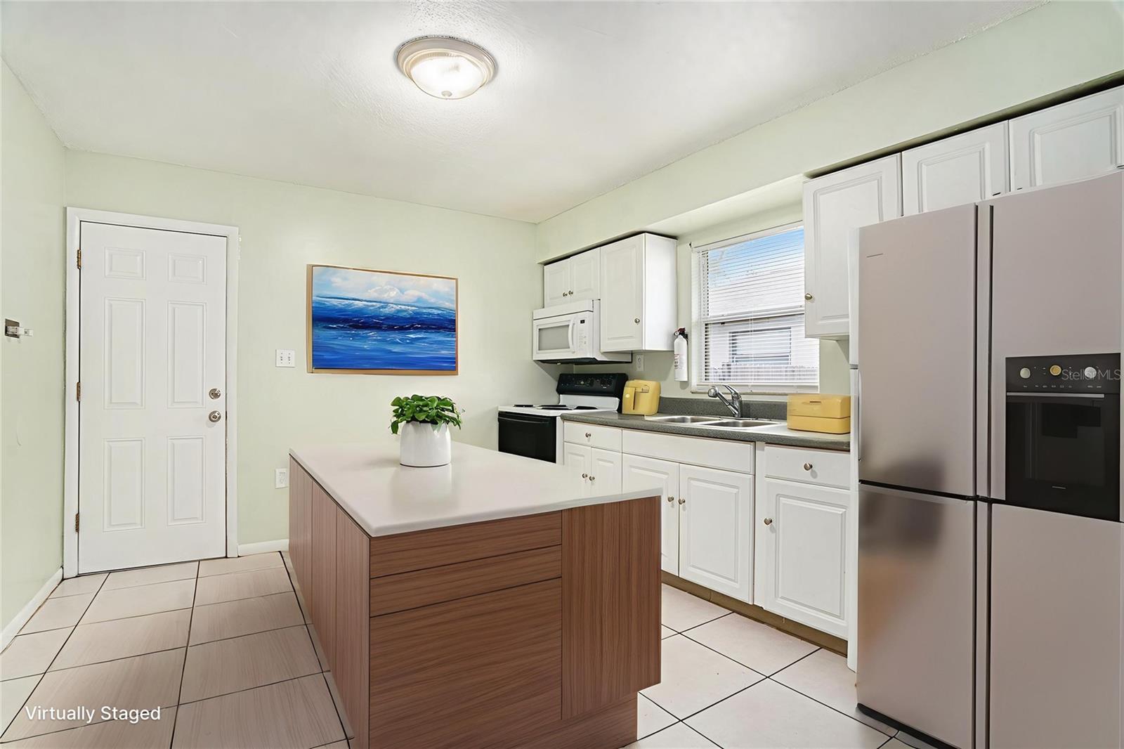 8920 N DEXTER AVE, TAMPA, FL, 33604