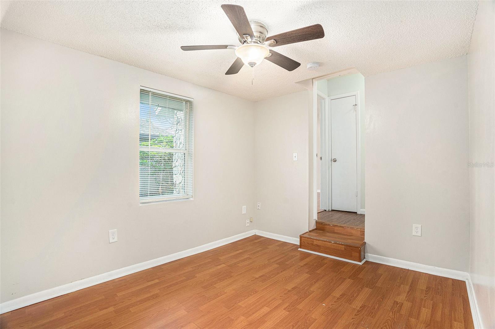 8920 N DEXTER AVE, TAMPA, FL, 33604