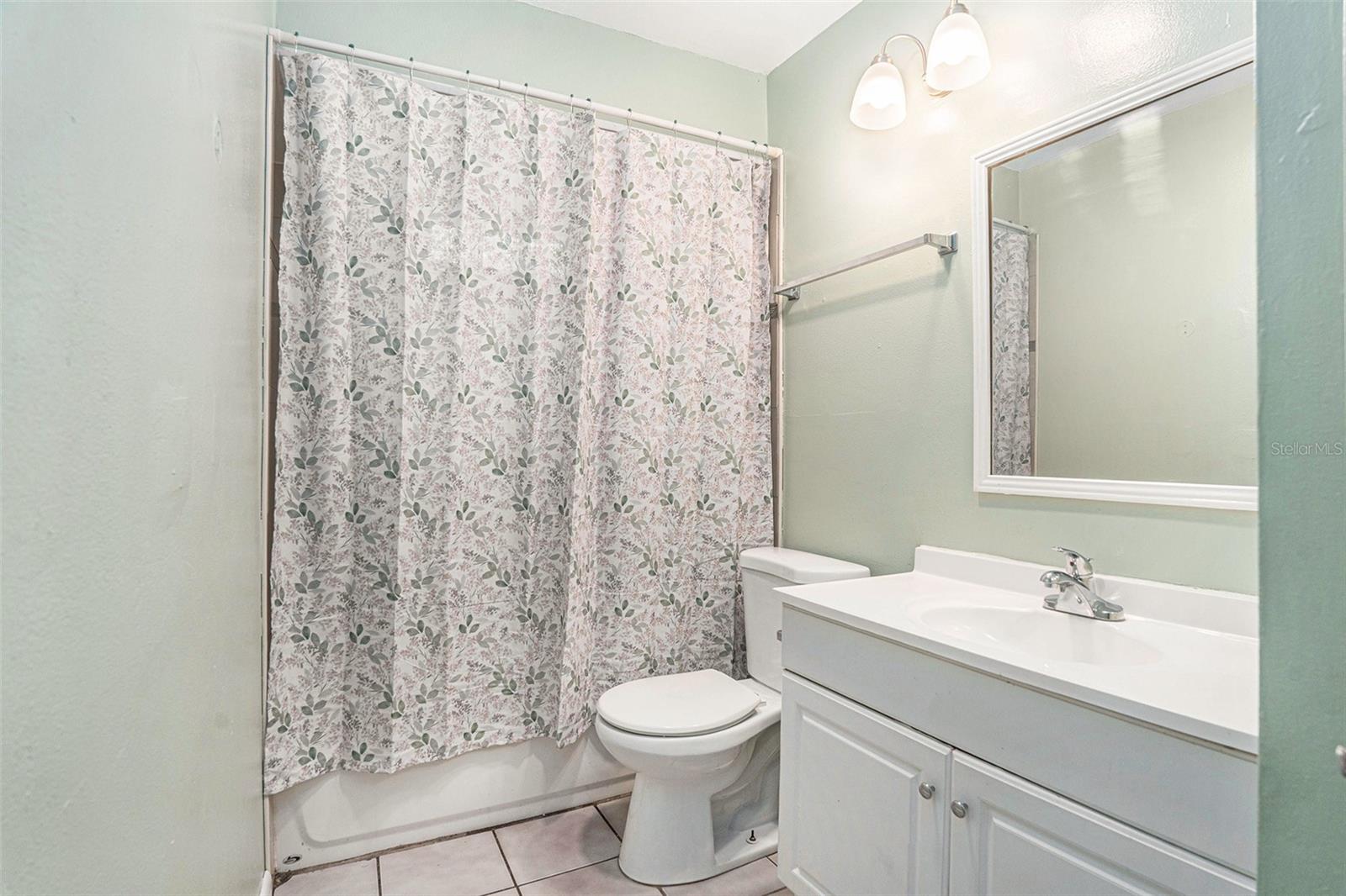 8920 N DEXTER AVE, TAMPA, FL, 33604