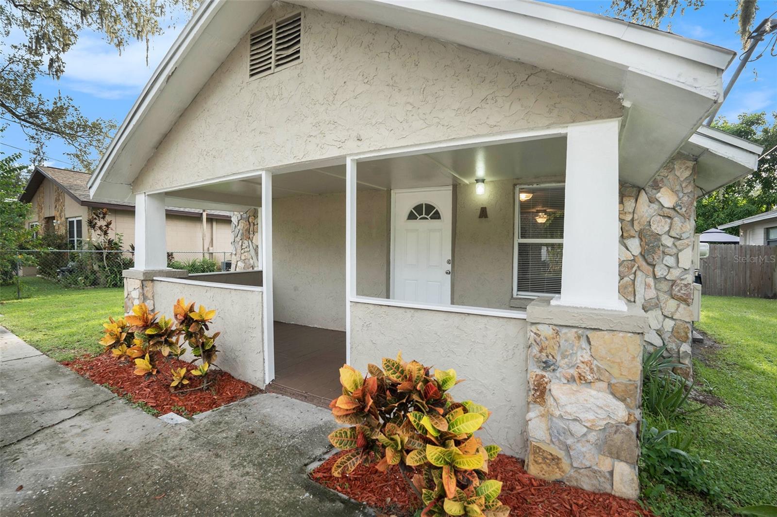 8920 N DEXTER AVE, TAMPA, FL, 33604