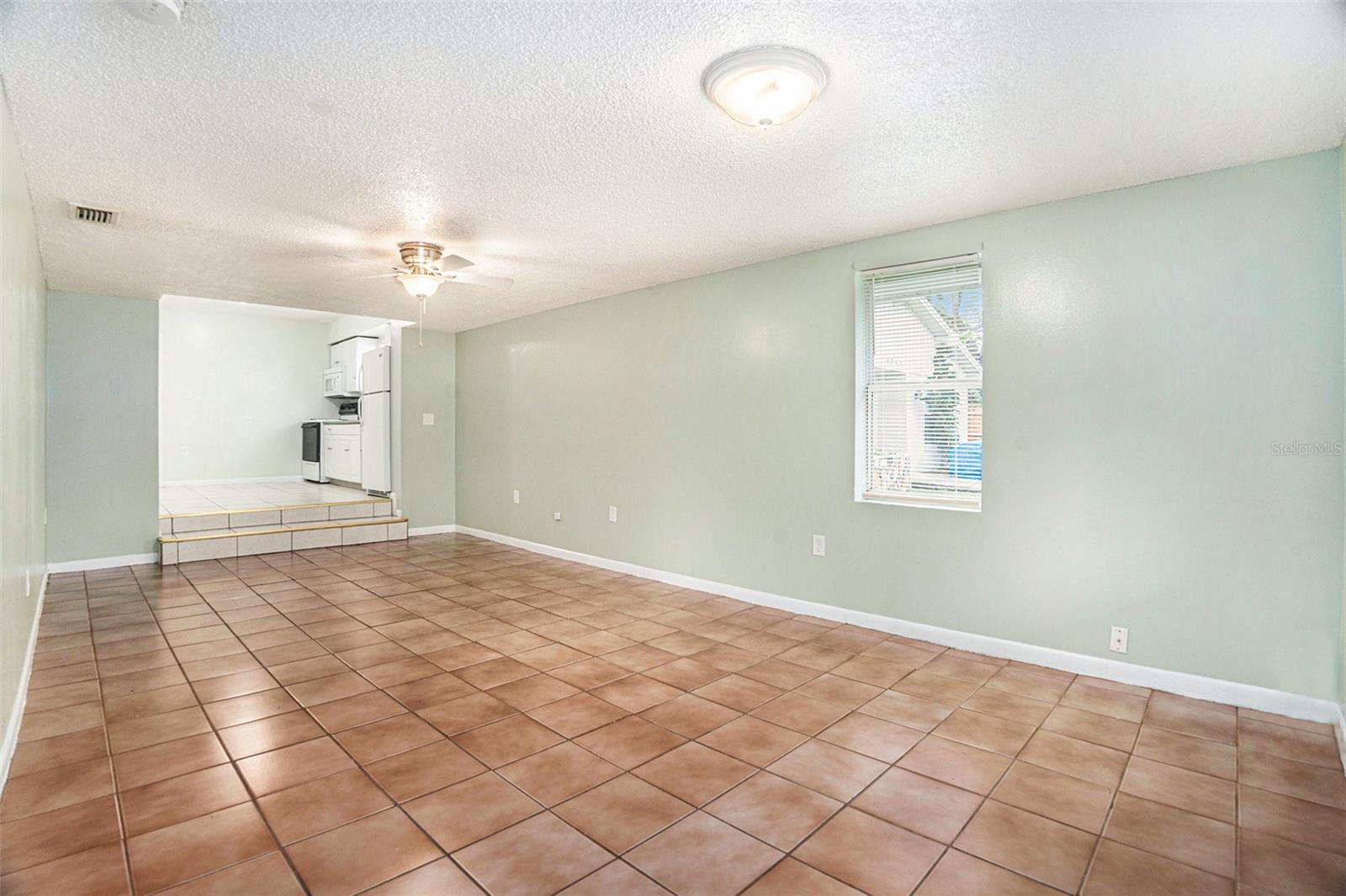 8920 N DEXTER AVE, TAMPA, FL, 33604