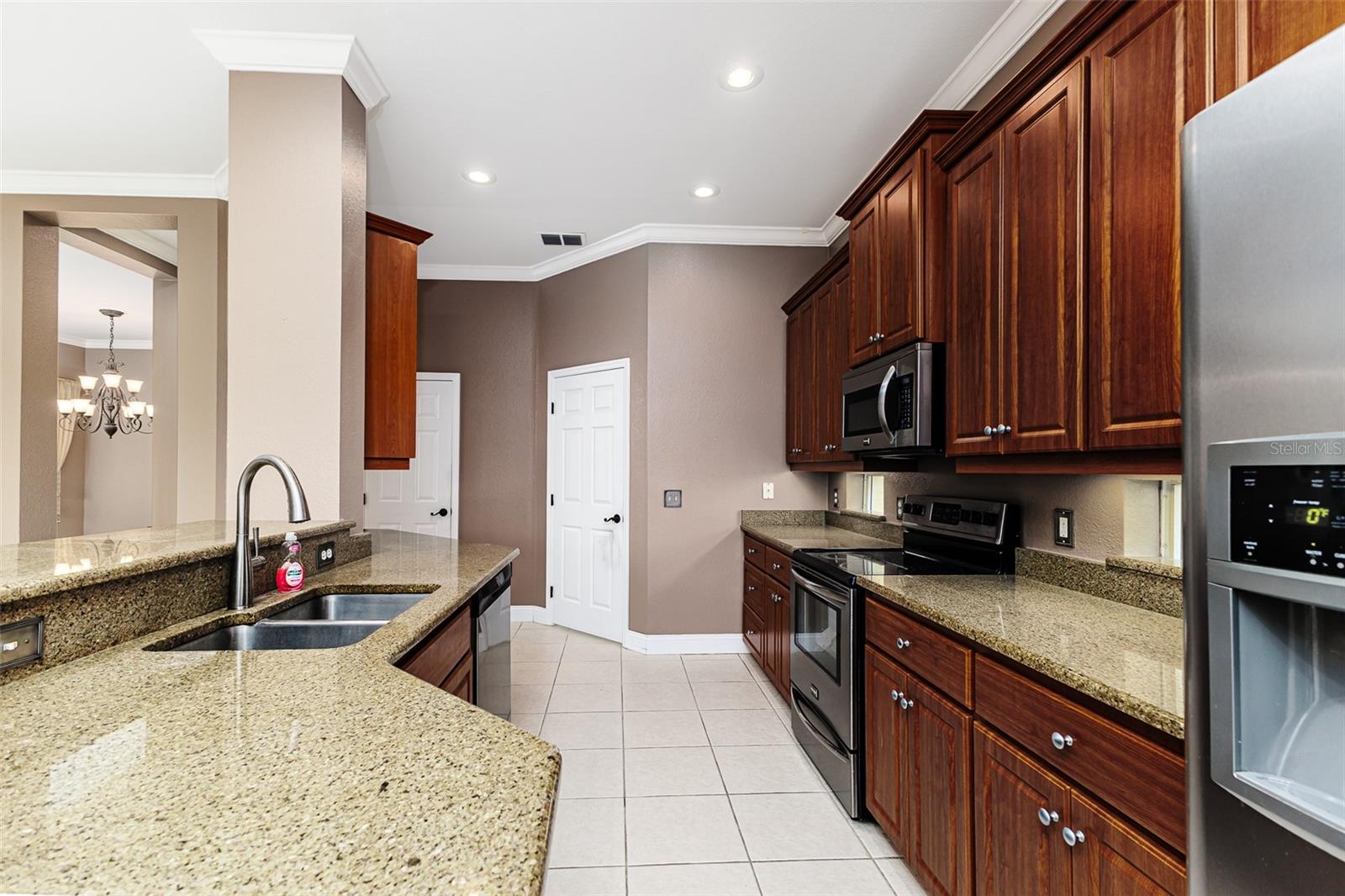 2564 LAUREL GLEN DR, LAKELAND, FL, 33803