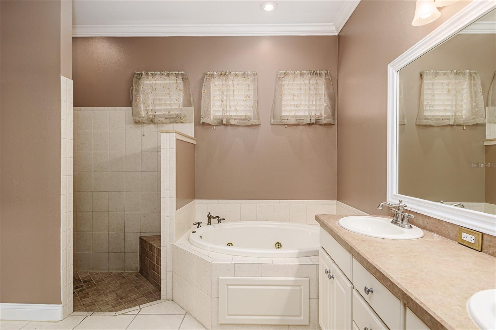 2564 LAUREL GLEN DR, LAKELAND, FL, 33803