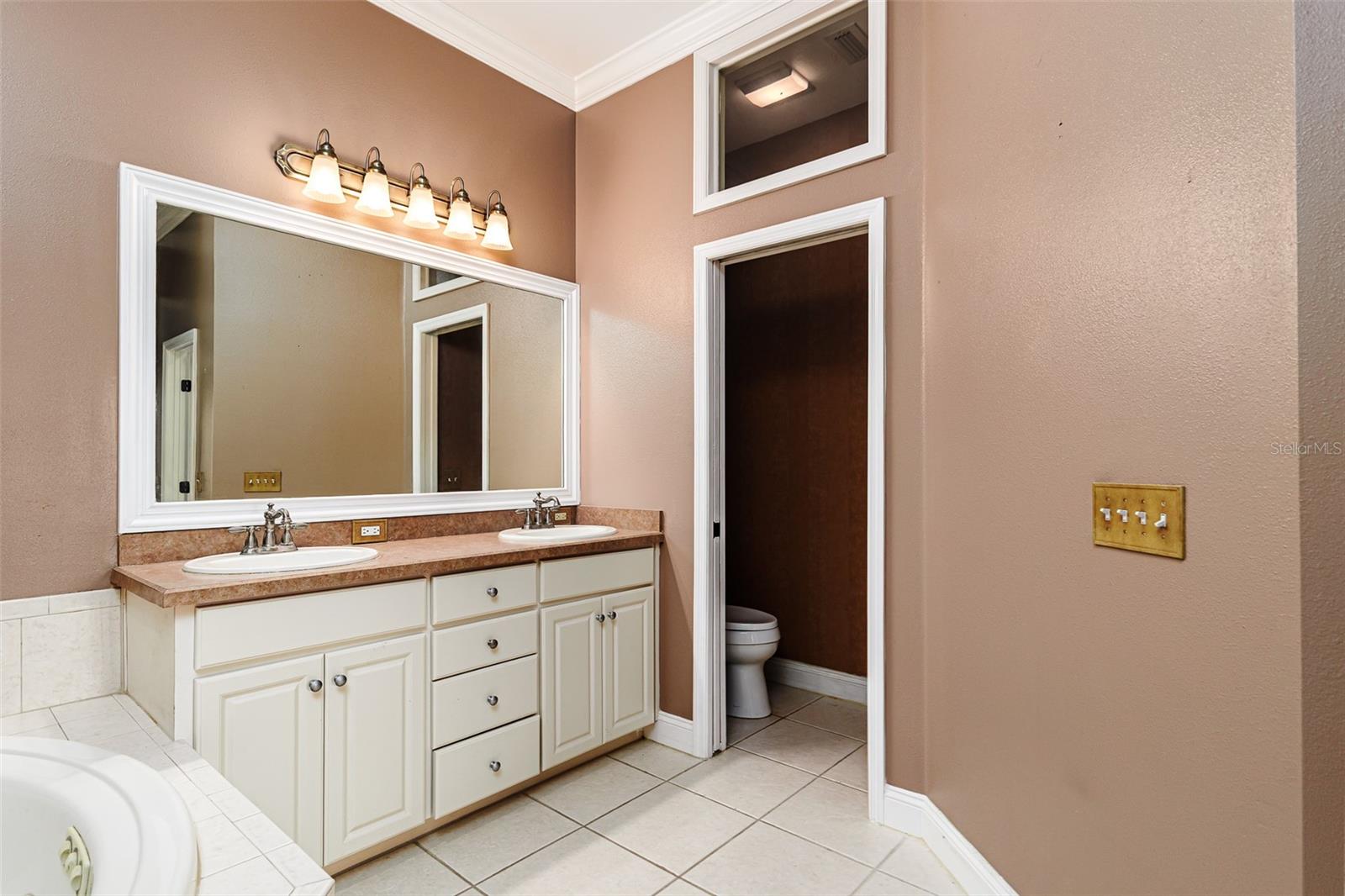 2564 LAUREL GLEN DR, LAKELAND, FL, 33803