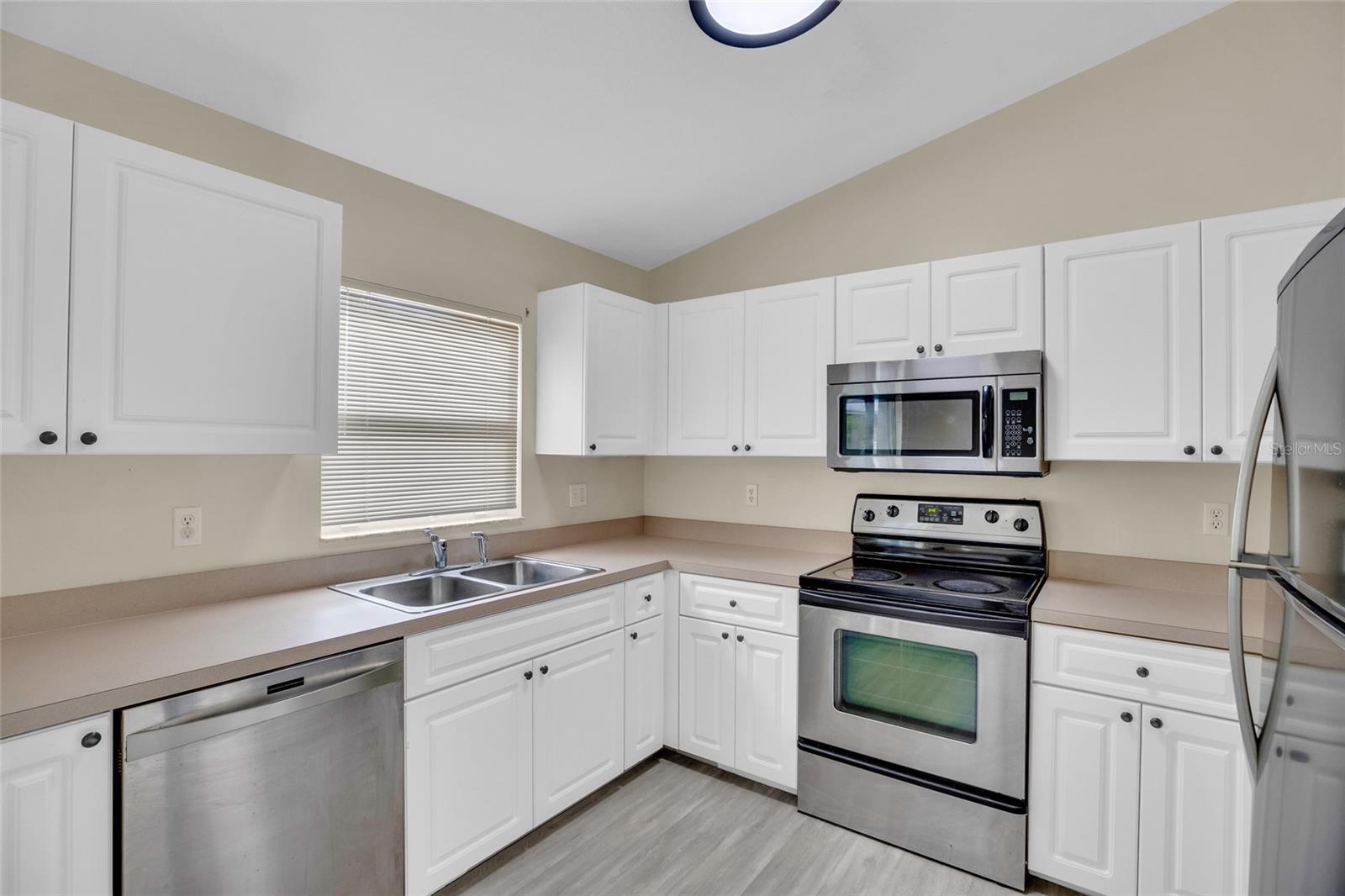 7976 105TH CT, VERO BEACH, FL, 32967