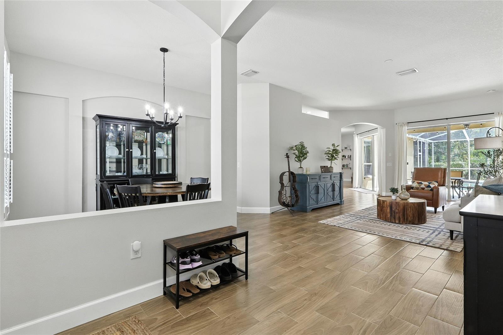 16211 BRIDGEPARK DR, LITHIA, FL, 33547