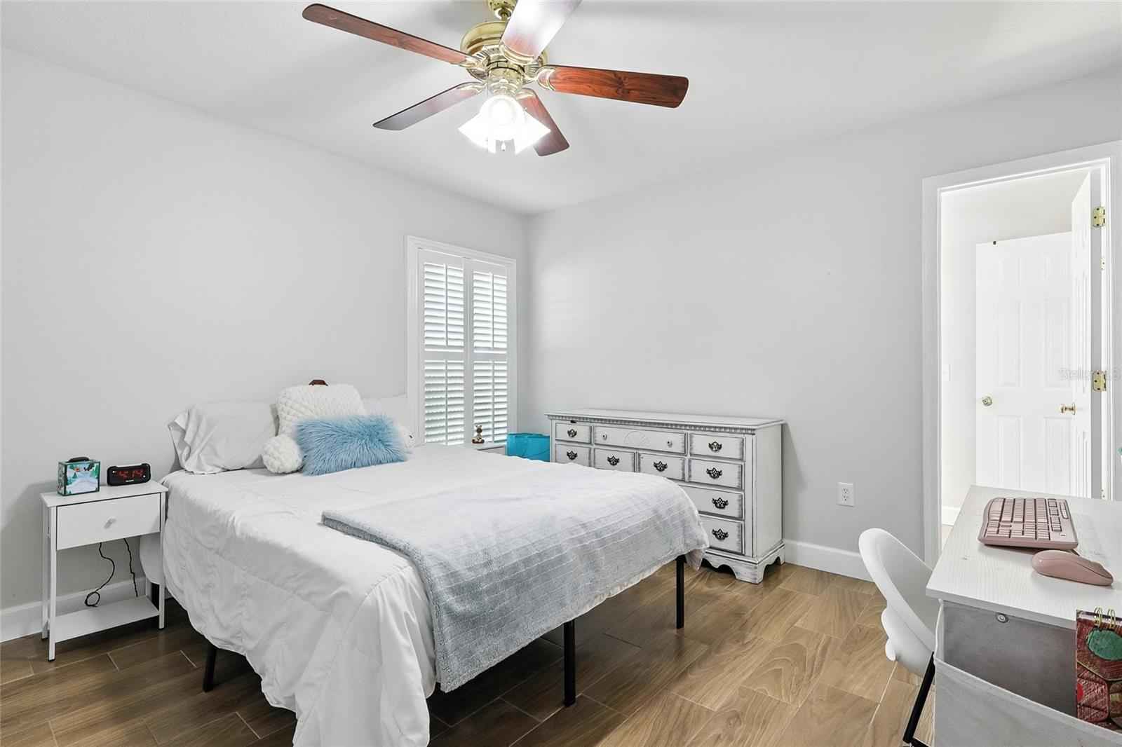 16211 BRIDGEPARK DR, LITHIA, FL, 33547