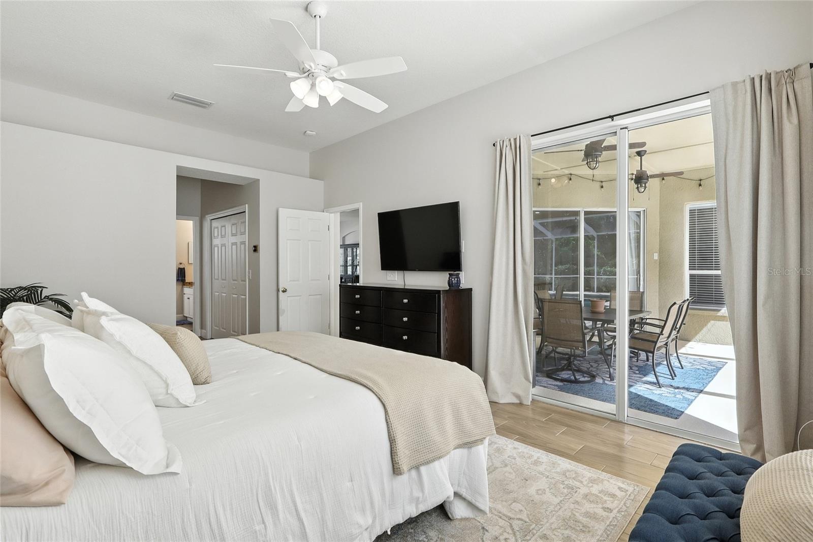 16211 BRIDGEPARK DR, LITHIA, FL, 33547