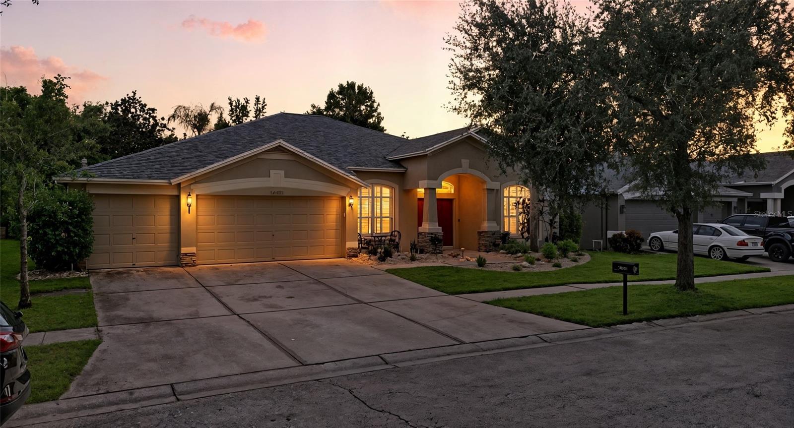 16211 BRIDGEPARK DR, LITHIA, FL, 33547