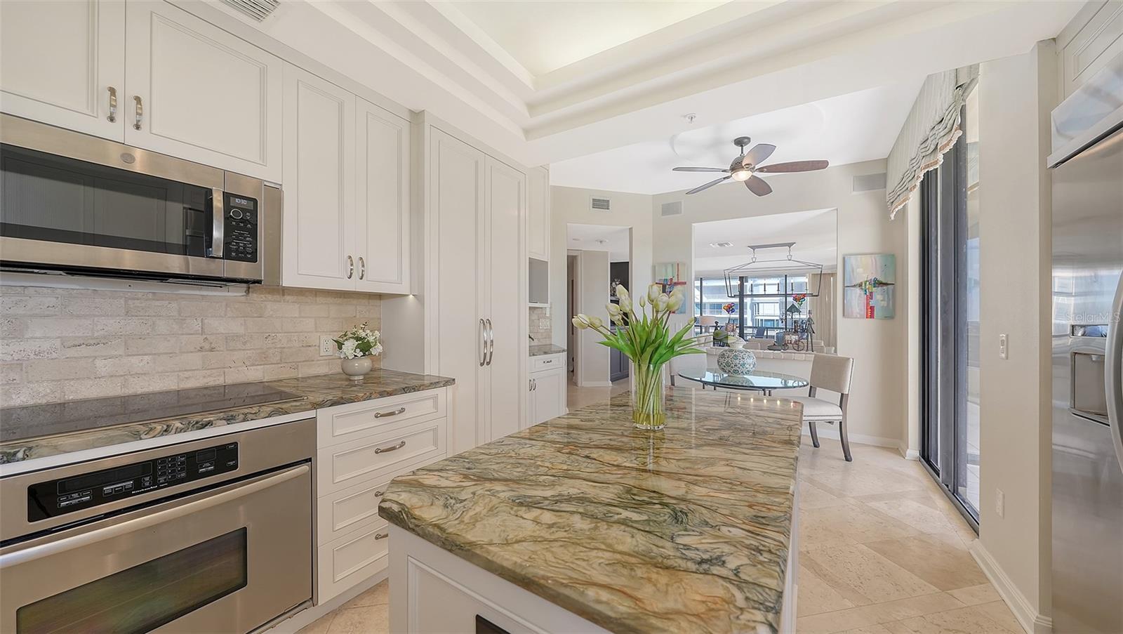 435 L AMBIANCE DR #L707, LONGBOAT KEY, FL, 34228
