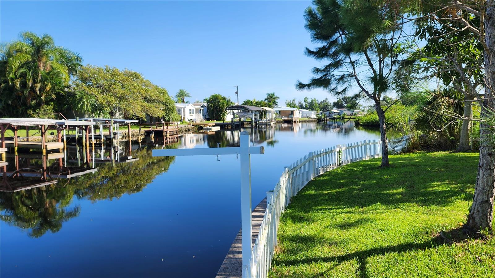 8516 RIVERSIDE DR, PUNTA GORDA, FL, 33982